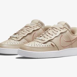 Nike Women's Tan Sneakers